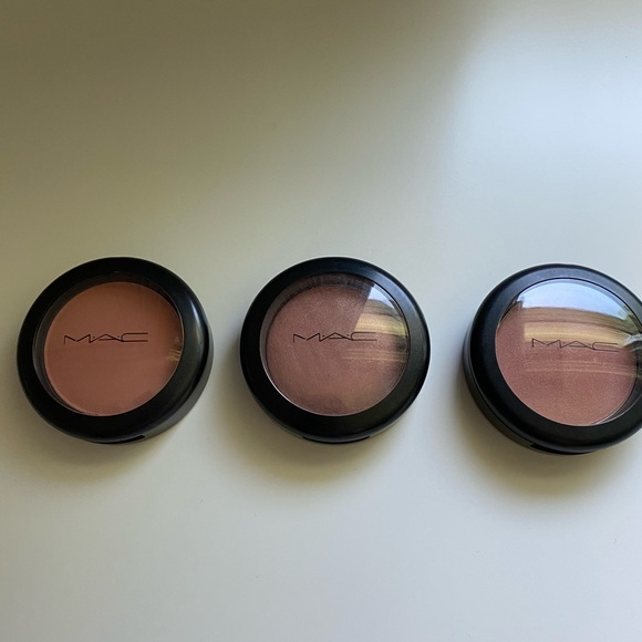 3 MAC Blushes - Picture 8 of 8
